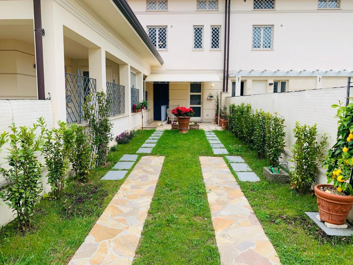 Cb House Holiday Pietrasanta Exterior foto